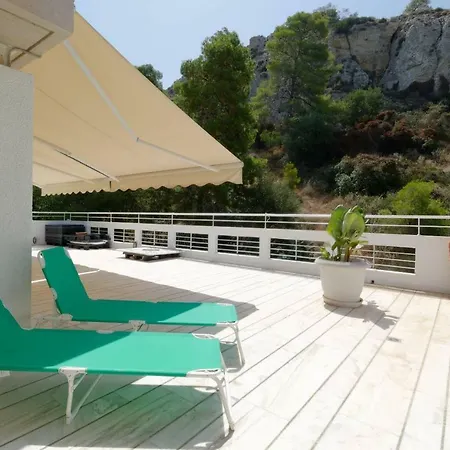 Sea View Dreamy Penthouse In Vouliagmeni *